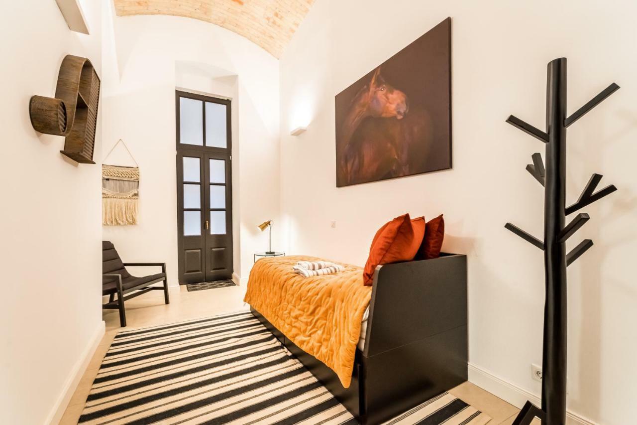 Urban Stable Luxury Apartments 布达佩斯 外观 照片