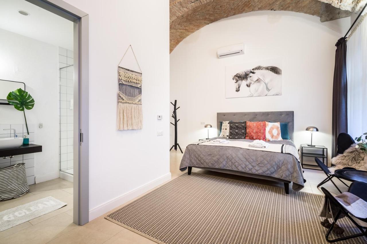Urban Stable Luxury Apartments 布达佩斯 外观 照片