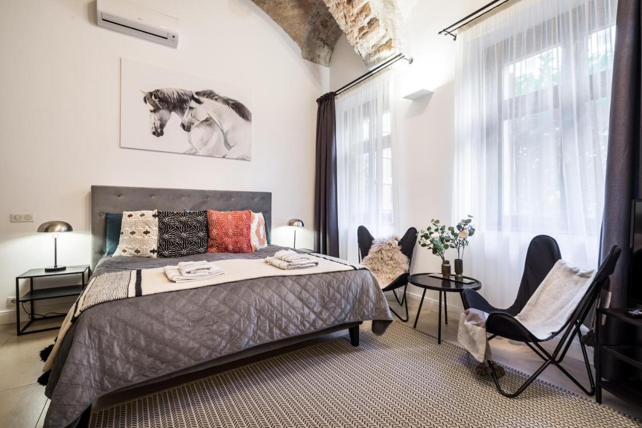 Urban Stable Luxury Apartments 布达佩斯 外观 照片