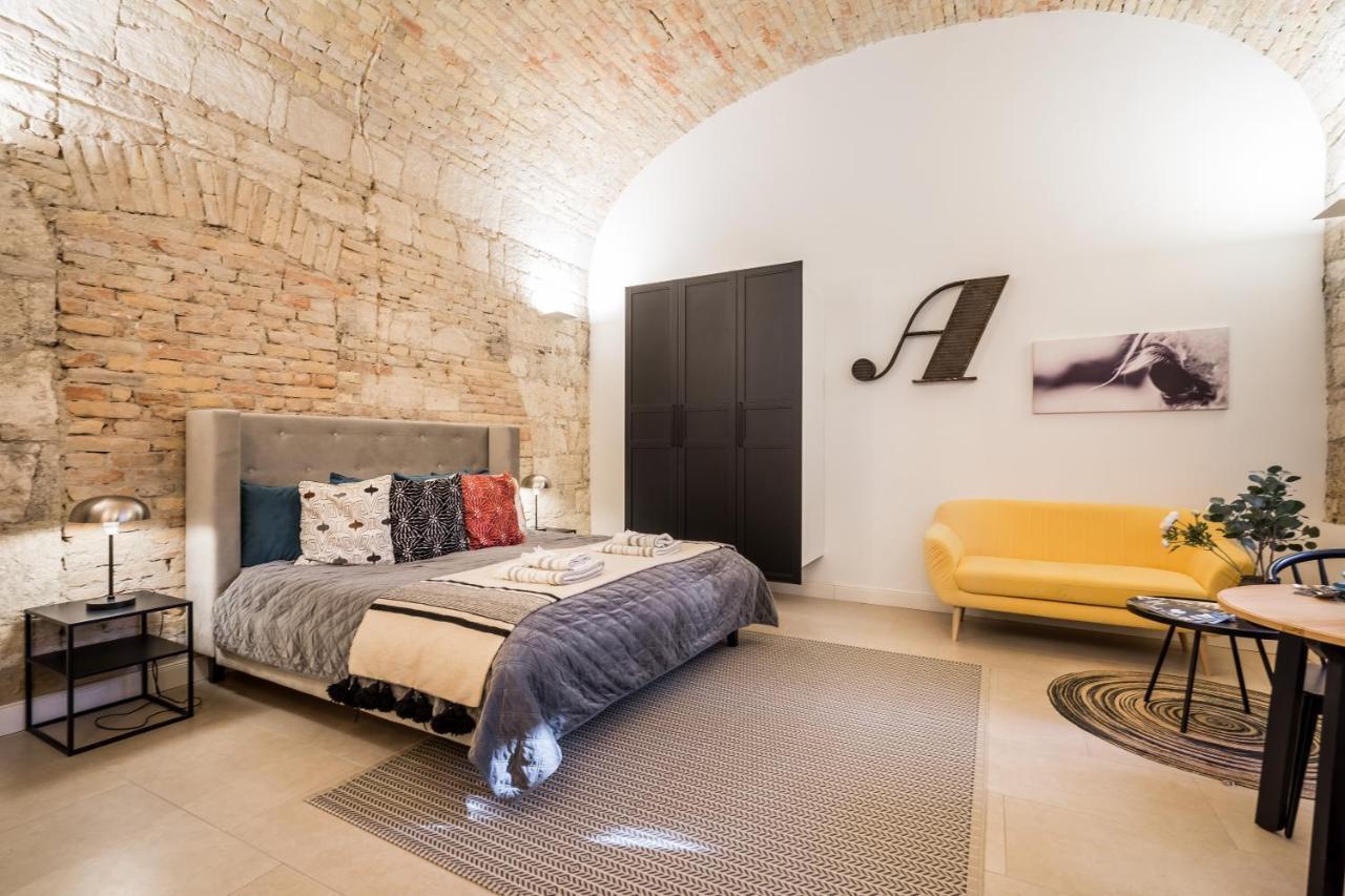 Urban Stable Luxury Apartments 布达佩斯 外观 照片